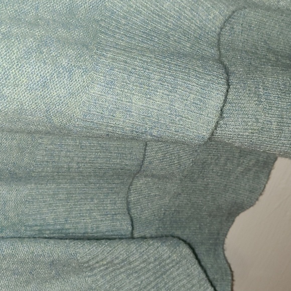 American Eagle Sweater - Picture 3 of 8